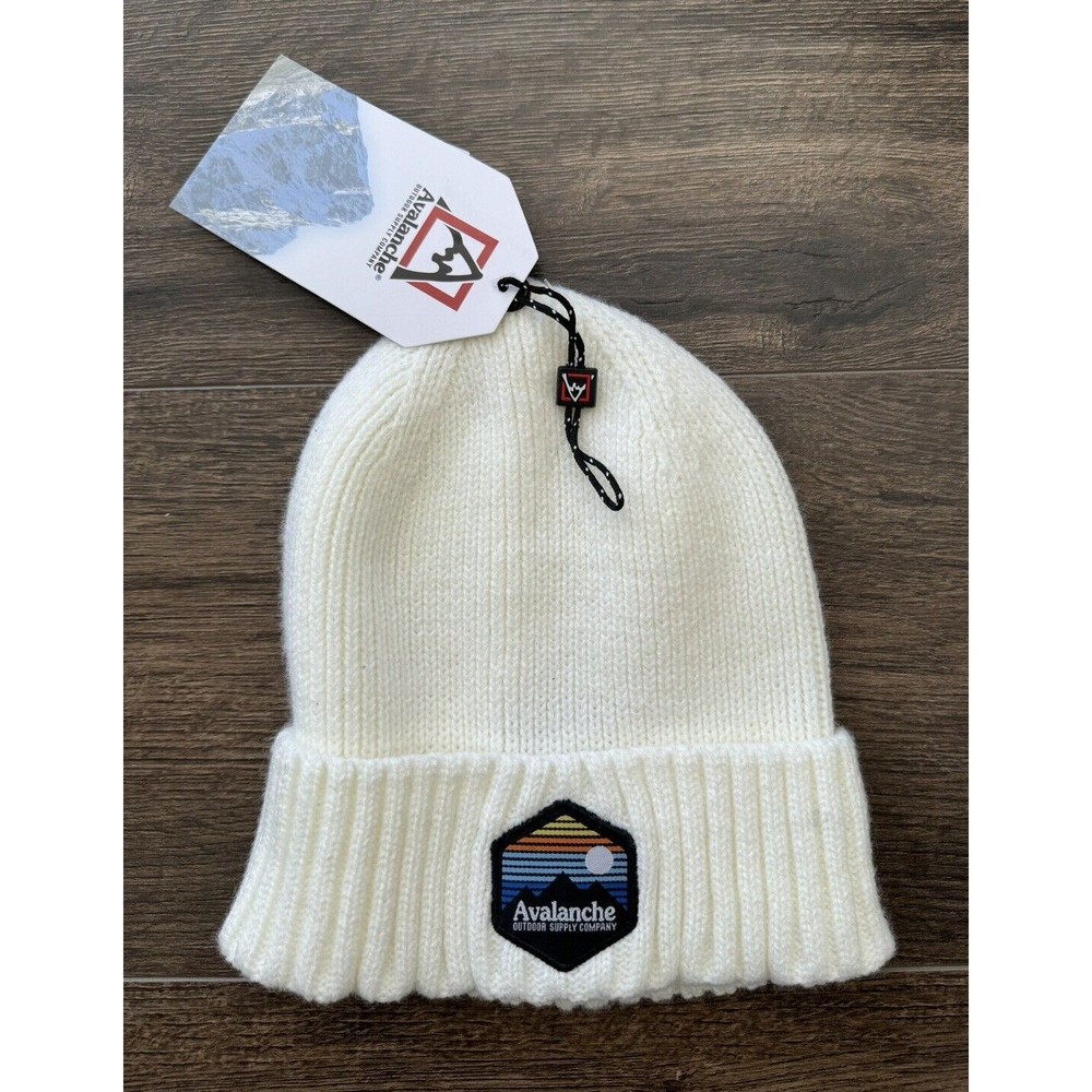 Avalanche Sunset Logo Chunky Rib Knit Beanie NWT Ivory